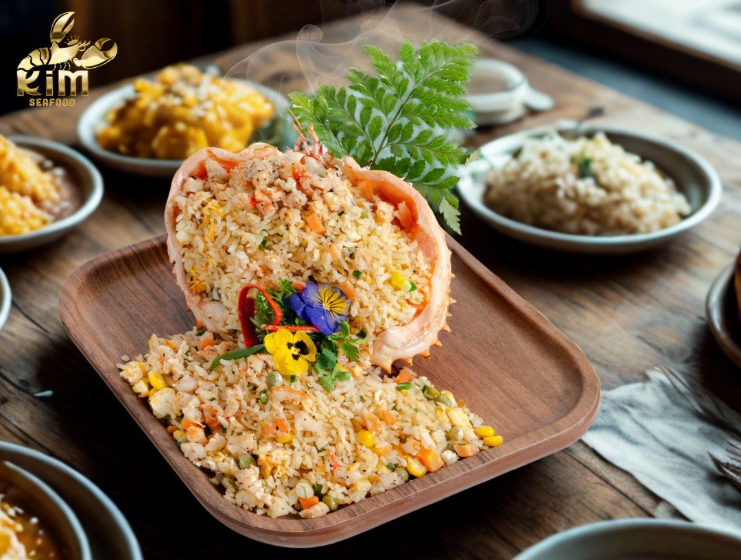 Cơm chiên hải sản ngon khi đặt bàn Kim Seafood