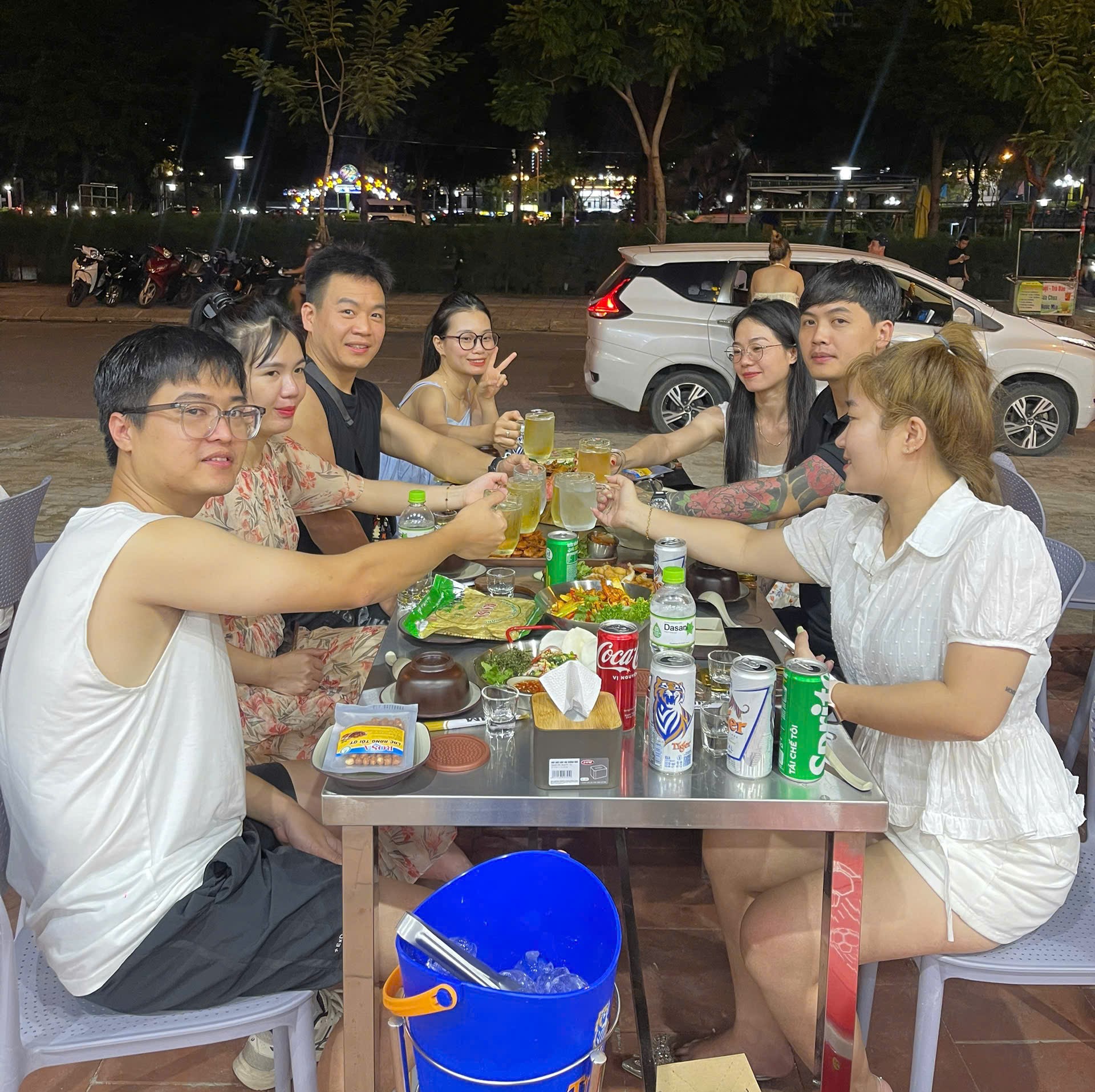 Customers enjoying a seafood experience in Da Nang at Kim Seafood restaurant