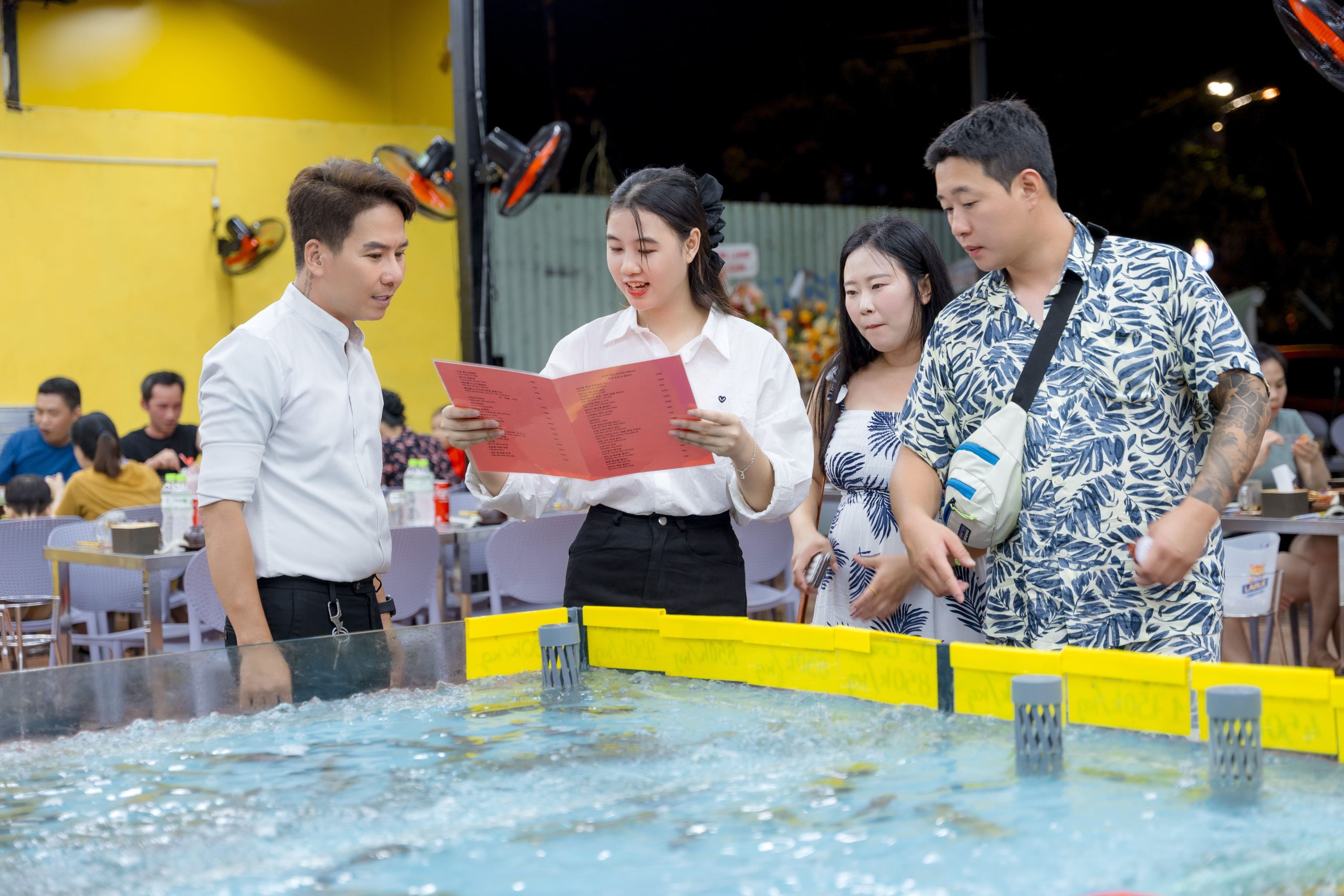 nhà hàng hải sản kiểu Hàn